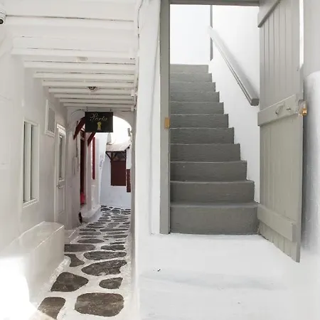 New In The Heart Of - 1 Apartment